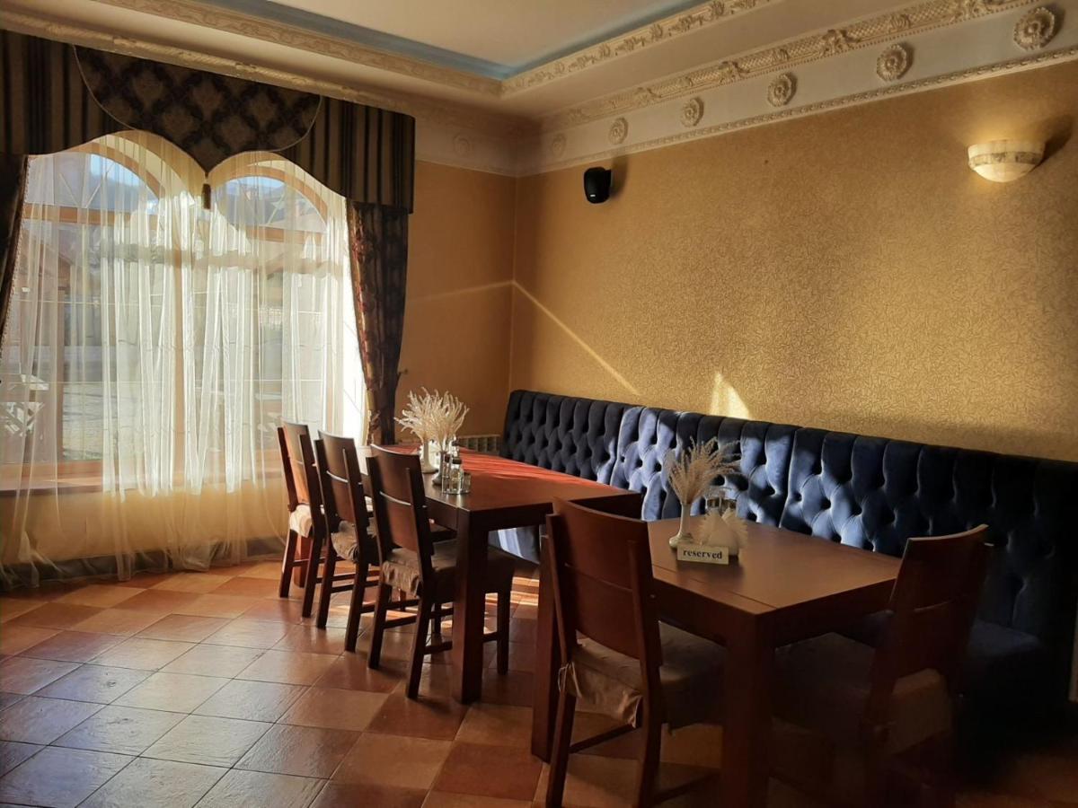 Hotel Срібний Водограй à Polyana  Extérieur photo