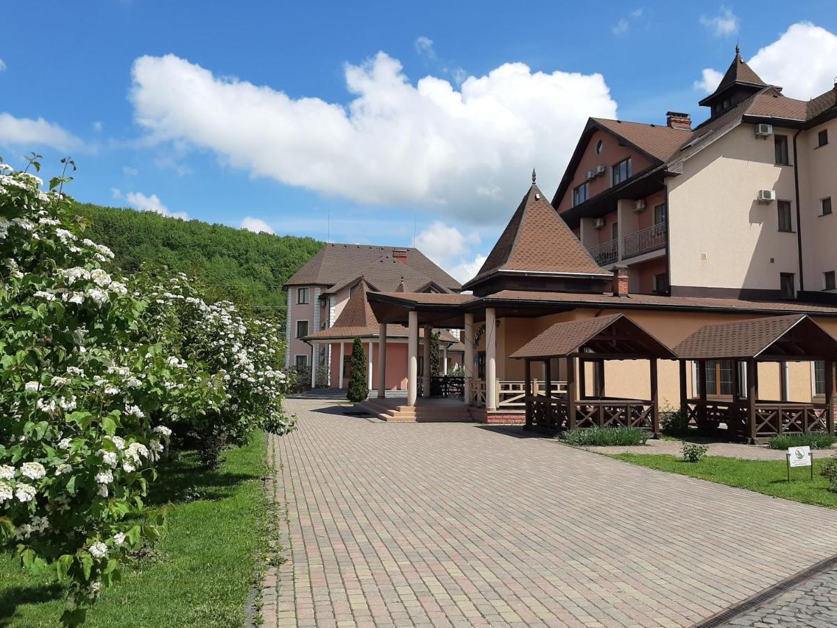 Hotel Срібний Водограй à Polyana  Extérieur photo