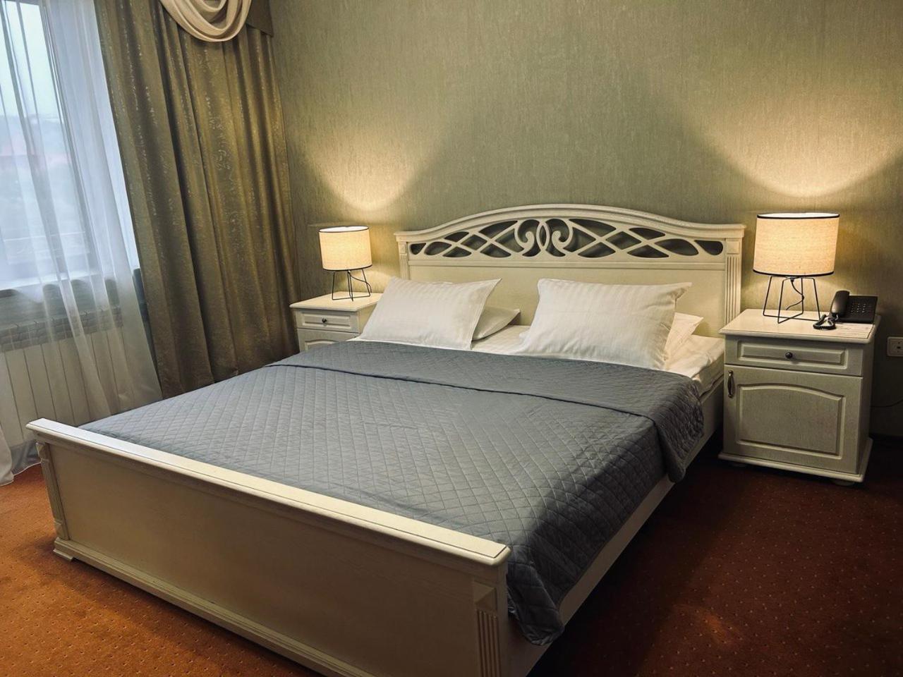 Hotel Срібний Водограй à Polyana  Extérieur photo