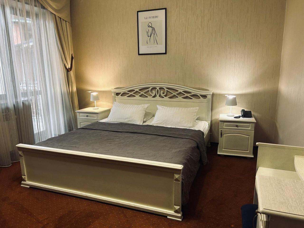 Hotel Срібний Водограй à Polyana  Extérieur photo