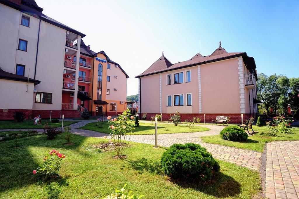 Hotel Срібний Водограй à Polyana  Extérieur photo