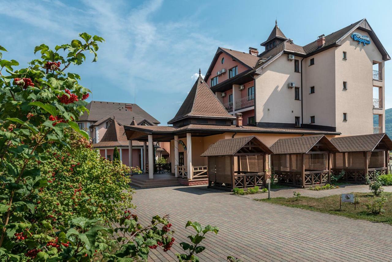 Hotel Срібний Водограй à Polyana  Extérieur photo